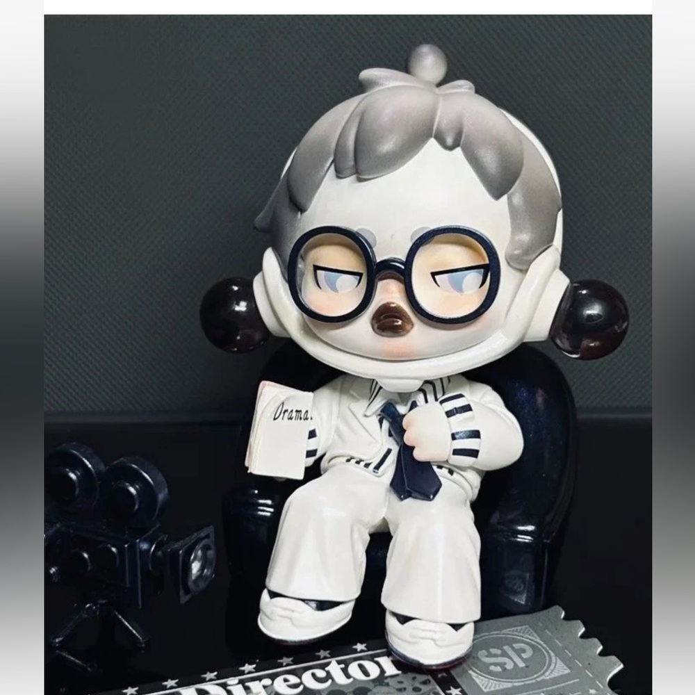 SECRET!!!! Skullpanda “Cool Director”Action Cut figurine. Discontinued series - Picture 5 of 6